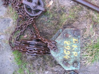 stará činka 25kg, zvedák ,kladka, spínač - 5