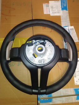 Volant BMW F série - 5