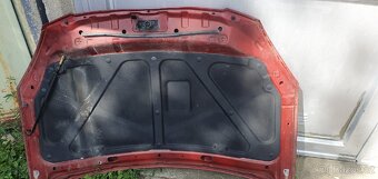 KIA RIO 2005. Kapota k opravě. BRNO - 5