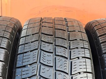 Celoroční Vredestein 215/70/15C + disky - 5