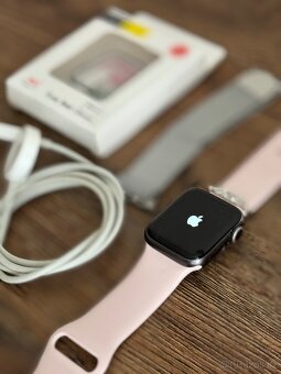 Hodinky Apple Watch series 5 - 5
