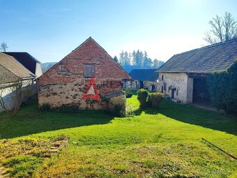 Prodej venkovského statku k bydlení i rekreaci v blízkosti T - 5