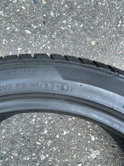 Zimní pneu 215/45r18 - 5