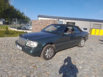 Mercedes Benz 124 Cabrio 220 E - 5