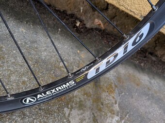 zapletená kola 26" Alexrims TD16 / Shimano LX - 5