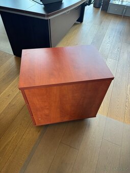 Kancelářské stoly - 5