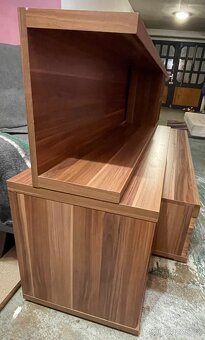 TV stolek vč. nástavby + police - 5