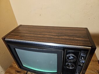 SONY Trinitron KV-1310R retro TV - 5