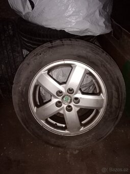 škoda Octavia 1. Pouze 2.Disky Cena za obě dvě 500, Kč - 5