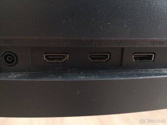 Monitor Samsung 24" - zakřivený - 5