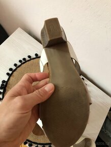 Caprice dámské pantofle kožené vel. 40,5, 8cm podpatek - 5