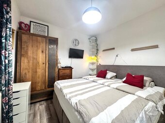 Prodej atypického domu v Mikulově - 2 byty, 1 apartmán - 5
