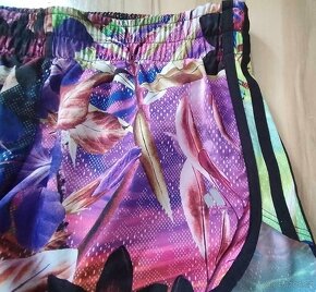 Dámský dívčí set Adidas - podprsenka a kraťasy S - 5