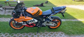 Honda CBR 1000RR Fireblade - 5