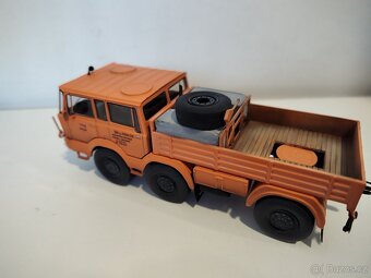 Tatra 813 včetně obtisků a laků 1:43 - 5