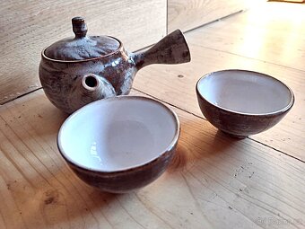 PRODAM KRASNOU CESKOU KERAMIKU – KYUSU, SET KONVICKA + SALKY - 5