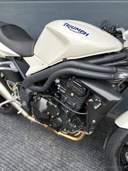 Triumph Speed Triple 1050 - 5