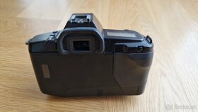 Zrcadlovka Canon EOS650 s objektivem EF35-70mm f/3.5-4.5 - 5