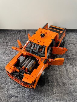 LEGO Ford F-150 Raptor 42126 - 5