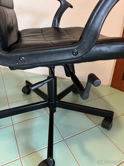 Kancelářská otočná židle - 5