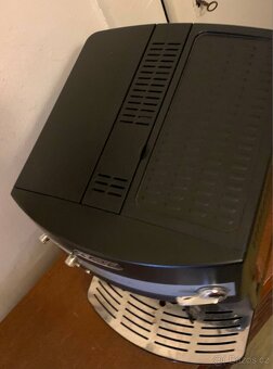 Kavovar DeLonghi - 5