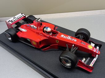 F1 FERRARI F399 1999 MARLBORO SCHUMACHER HOTWHEELS 1:18 - 5