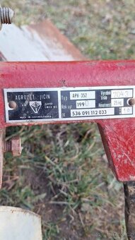 Oboustranný pluh vari APH-352 - 5