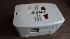 Cestovní univ. adaptér do elektrické sítě+ 2x USB - 5