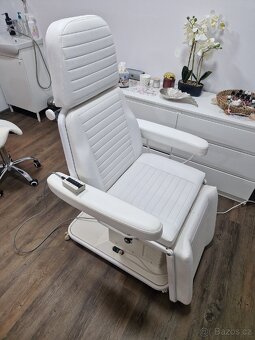 Kosmeticke lehátko elektrické polohovatelné - 5