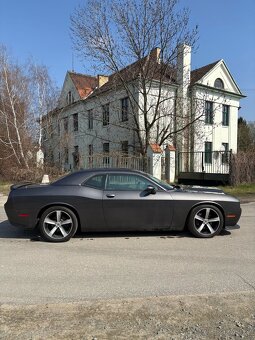 Dodge challenger 5.7 v8 R/T - 5
