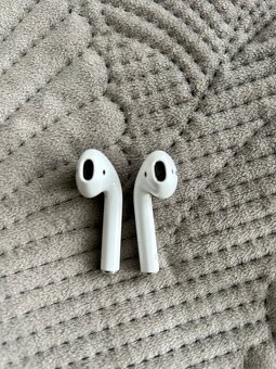 Sluchátka AirPods 2 - 5