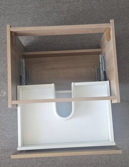 Umyvadlová skříňka - 5