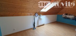 Exkluzivně nabízíme k pronájmu rodinný dům, 252m2 - Hostivic - 5