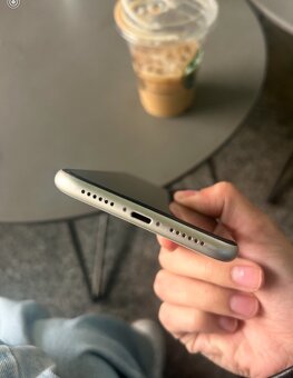 iPhone 11, 128 GB - 5