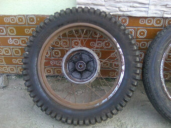 Jawa 250/350 Panelka - p.vidle,kola,výfuky s koleny,hlava... - 5