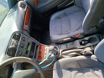 Volvo V40 combi 1.8i 90kW - 5