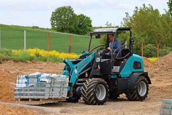 kloubový nakladač 4350a, motor kubota - 5