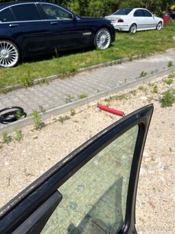 Zadní okno bmw e39 touring - 5