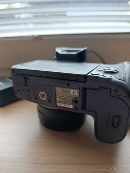 Canon Eos R - 5