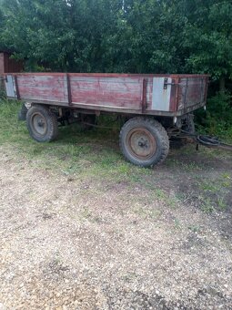 Vlek za traktor sklápěcí 5 tun - 5