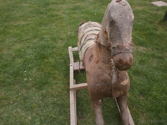 STAROŽITNÝ HOUPACÍ KŮN´ - 5