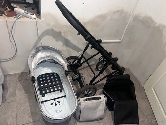 Luxusní kočárek Junama Diamond - 5