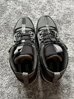 On Running, model Cloudtrax, velikost 38,5 - 5