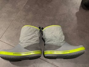 Zimní sněhule Crocs Crocband Gust boot J1 (EUR 32/33) - 5