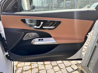 Mercedes E-220d 4-Matic AMG + Exclusive stav nového 4D - 5