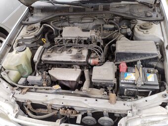Toyota carina E 1.6 benzin - 5