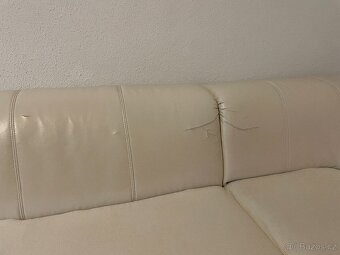 Bílá sedačka koženková, rozkládací - 5