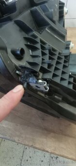 Pravé přední světlo Volvo EX30 - 5