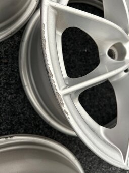 alu kola BMW E90 5x120 R16 - 5