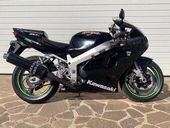 KAWASAKI NINJA ZX7R - 5